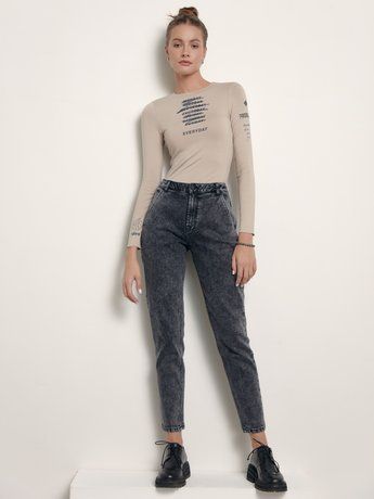 Джинси mom fit з брючними кишенями Conte Elegant CON-392, acid washed bleach, XL, 48/164, Білосніжний
